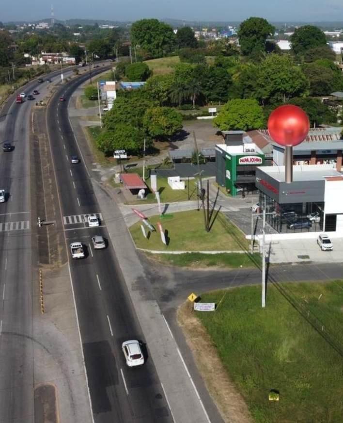 Gran Pantalla digital disponible para pauta publicitaria en Santiago, Panamá.